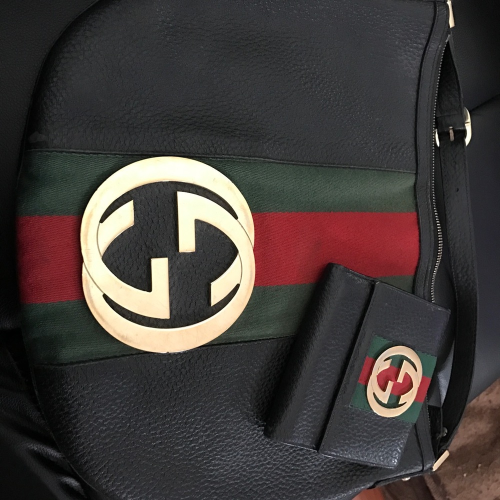 Authentic Gucci purse with matching wallet
